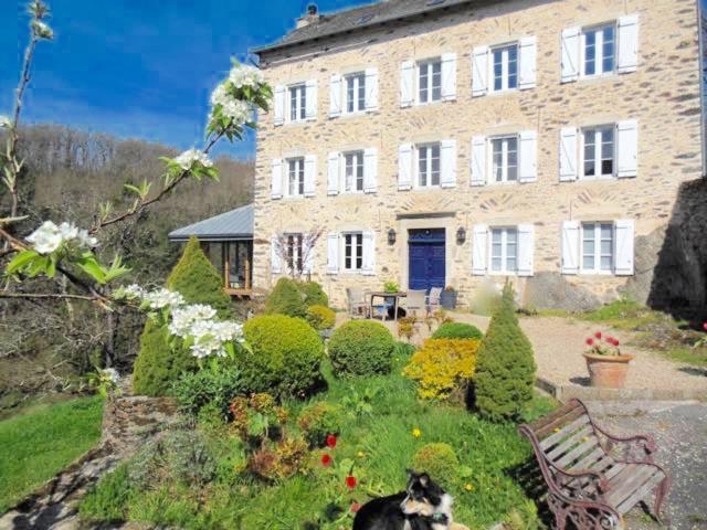 Le Couvent Bed & Breakfast Saint-Just-sur-Viaur Ngoại thất bức ảnh